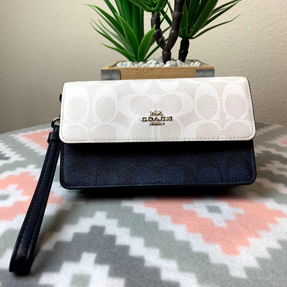 FOLDOVER WRISTLET IN BLOCKED SIGNATURE CANVAS